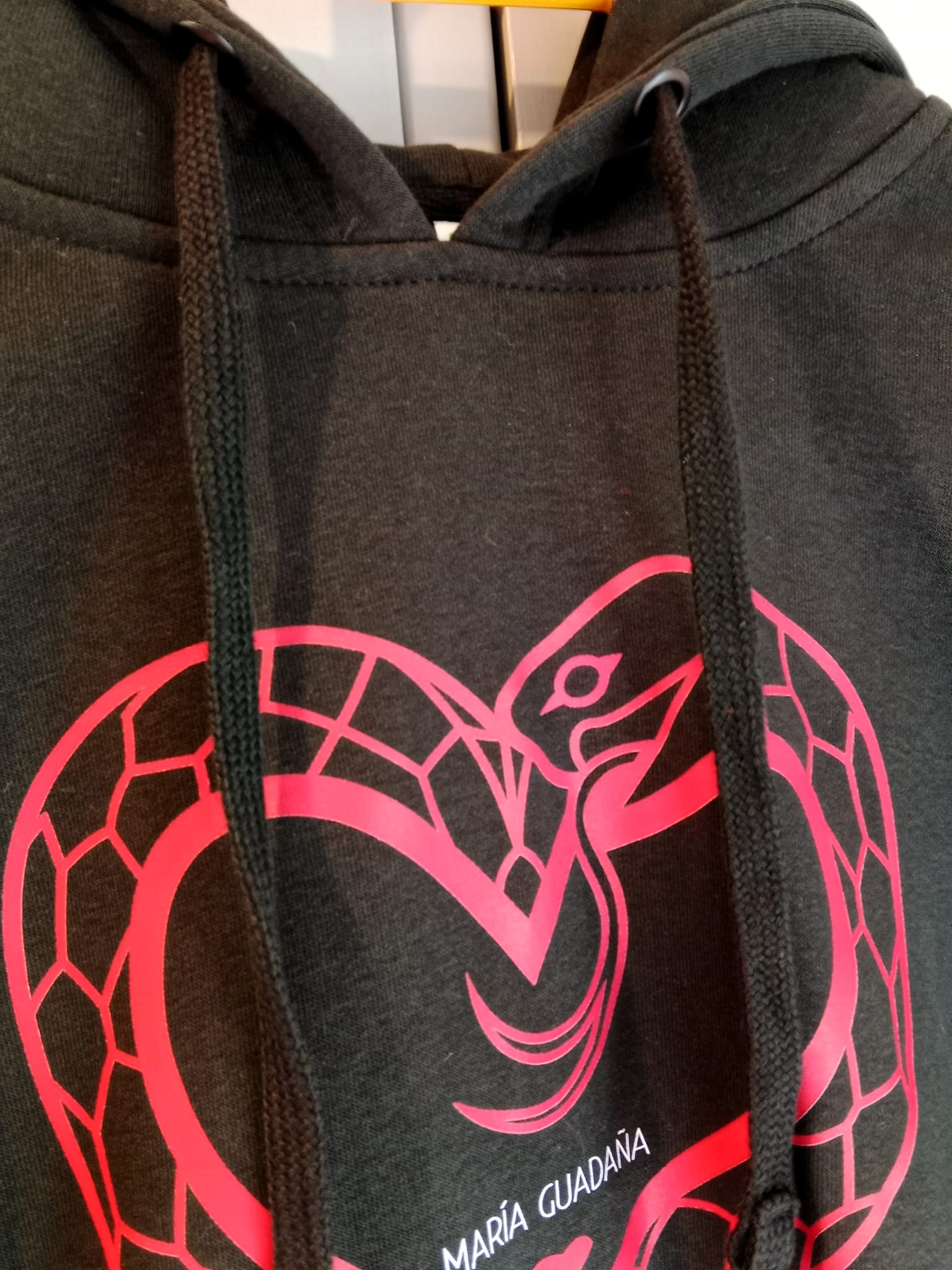 SUDADERA RECTA SERPIENTE ROJA